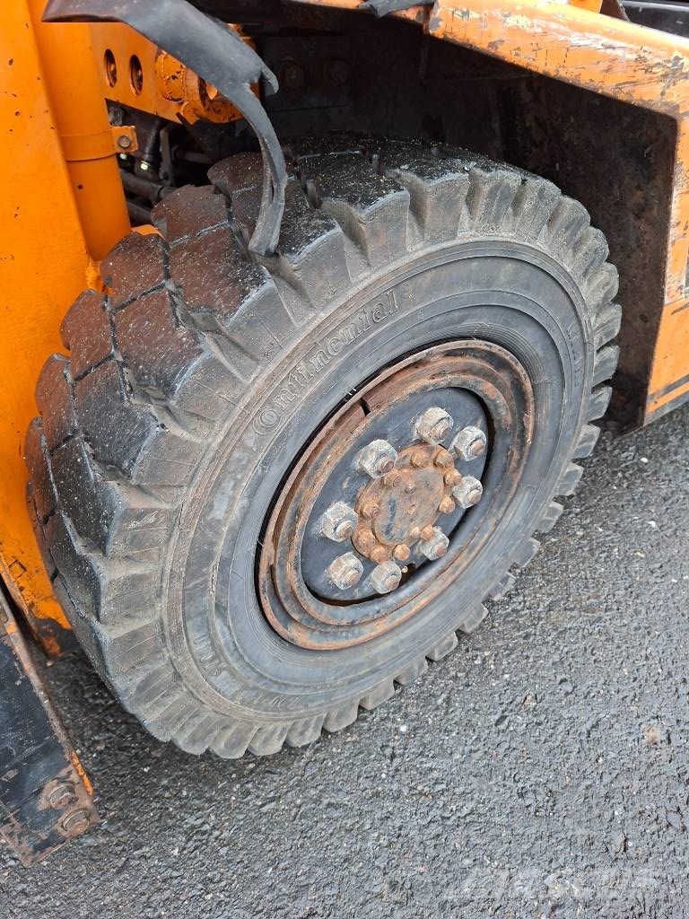 Toyota 42-4 FG 20 Kaasutrukki LPG'li forkliftler