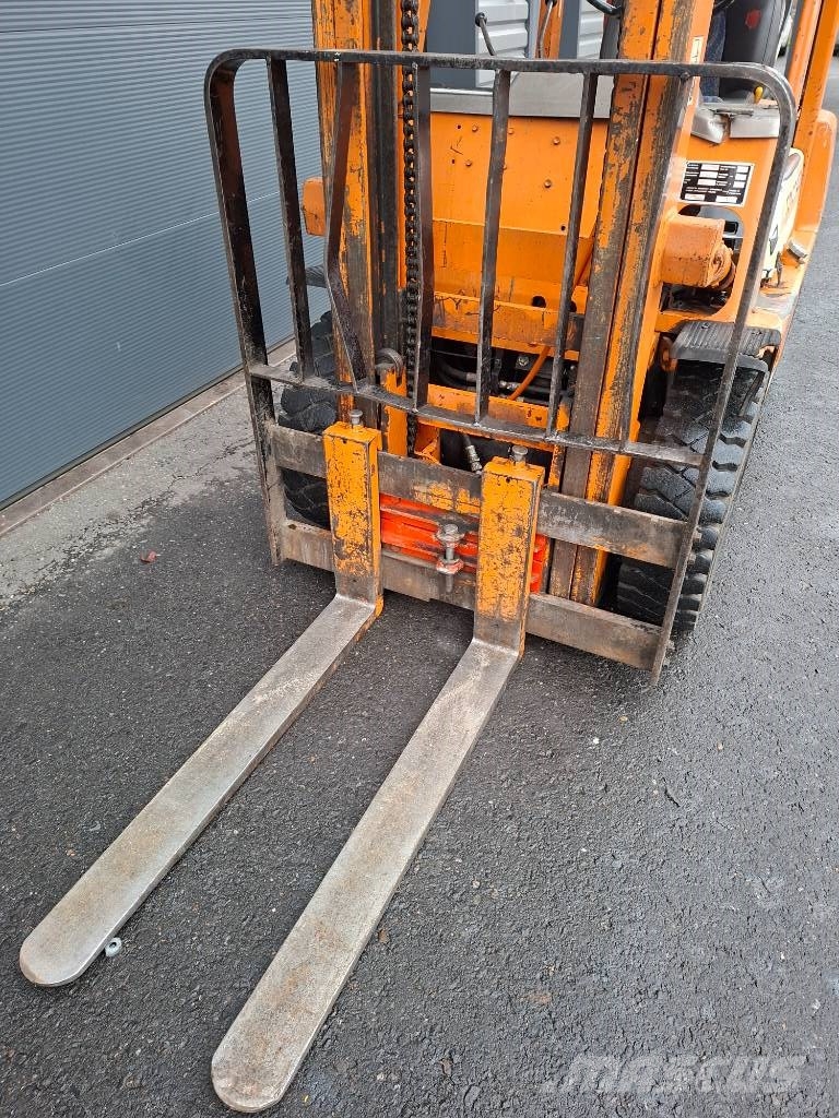 Toyota 42-4 FG 20 Kaasutrukki LPG'li forkliftler