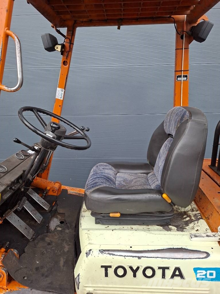 Toyota 42-4FG20 Kaasutrukki Gasstapler