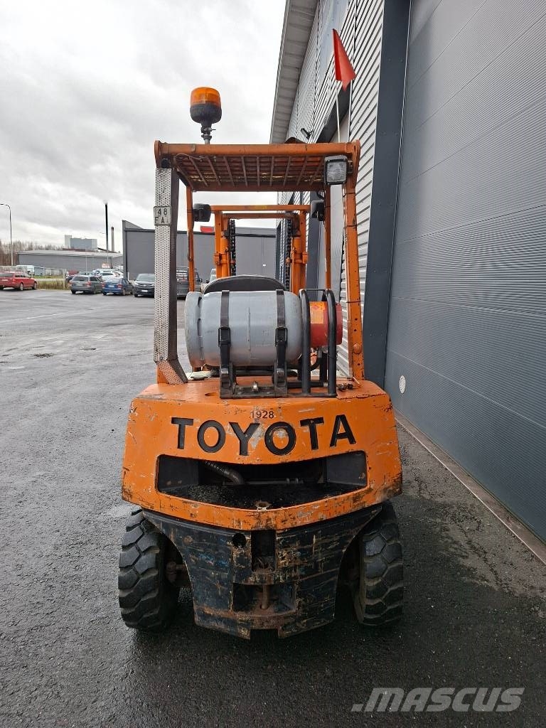 Toyota 42-4FG20 Kaasutrukki Gasstapler