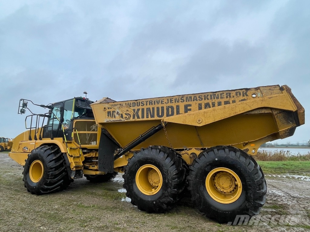CAT 730 C / 730C Kĺbové nákladné autá
