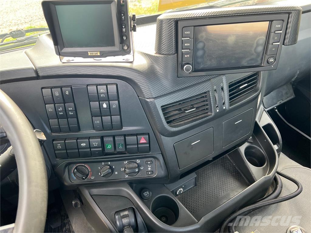 Iveco STRALIS 360 Camiones con gancho