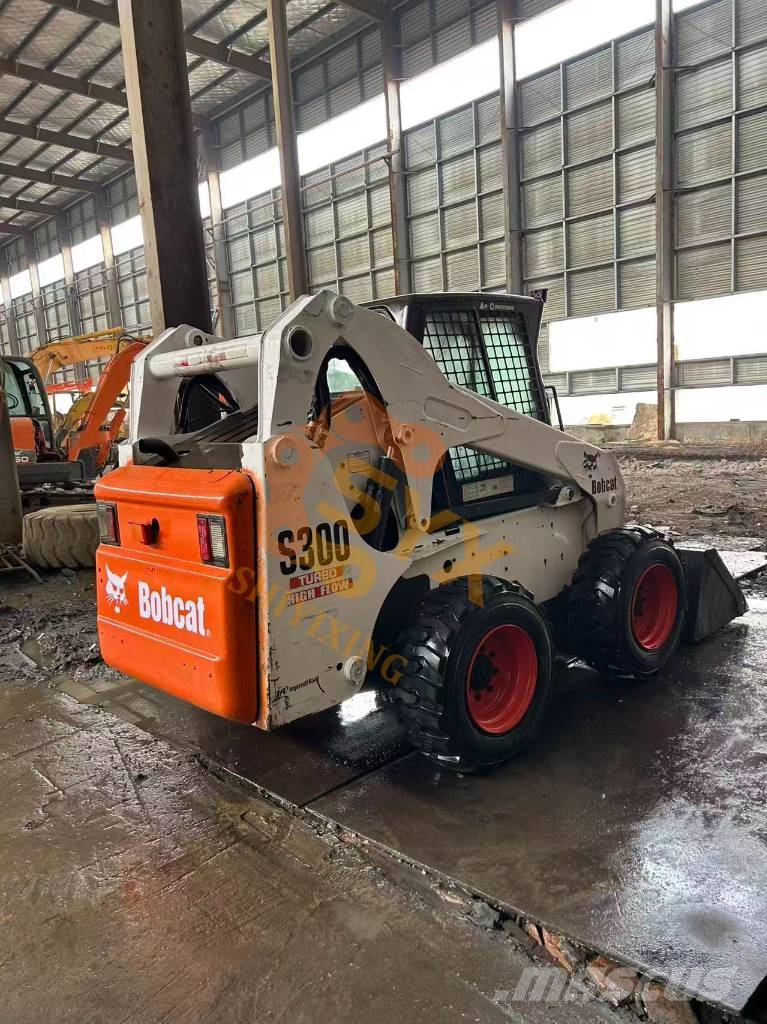 Bobcat S 300 Lietoti riteņu kompaktiekrāvēji