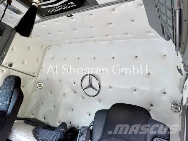 Mercedes-Benz Actros 1858 V8 / Megaspace / Retarder / Euro 3 Trekkvogner