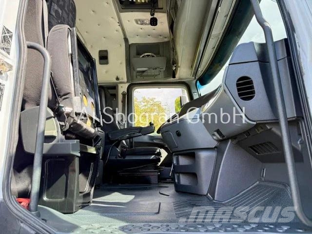 Mercedes-Benz Actros 1858 V8 / Megaspace / Retarder / Euro 3 Trekkvogner