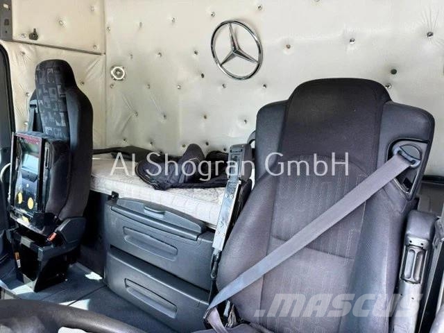 Mercedes-Benz Actros 1858 V8 / Megaspace / Retarder / Euro 3 Trekkvogner