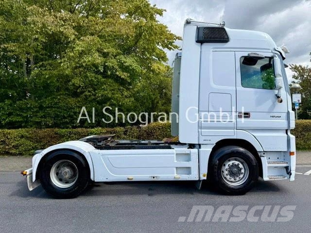 Mercedes-Benz Actros 1858 V8 / Megaspace / Retarder / Euro 3 Trekkvogner