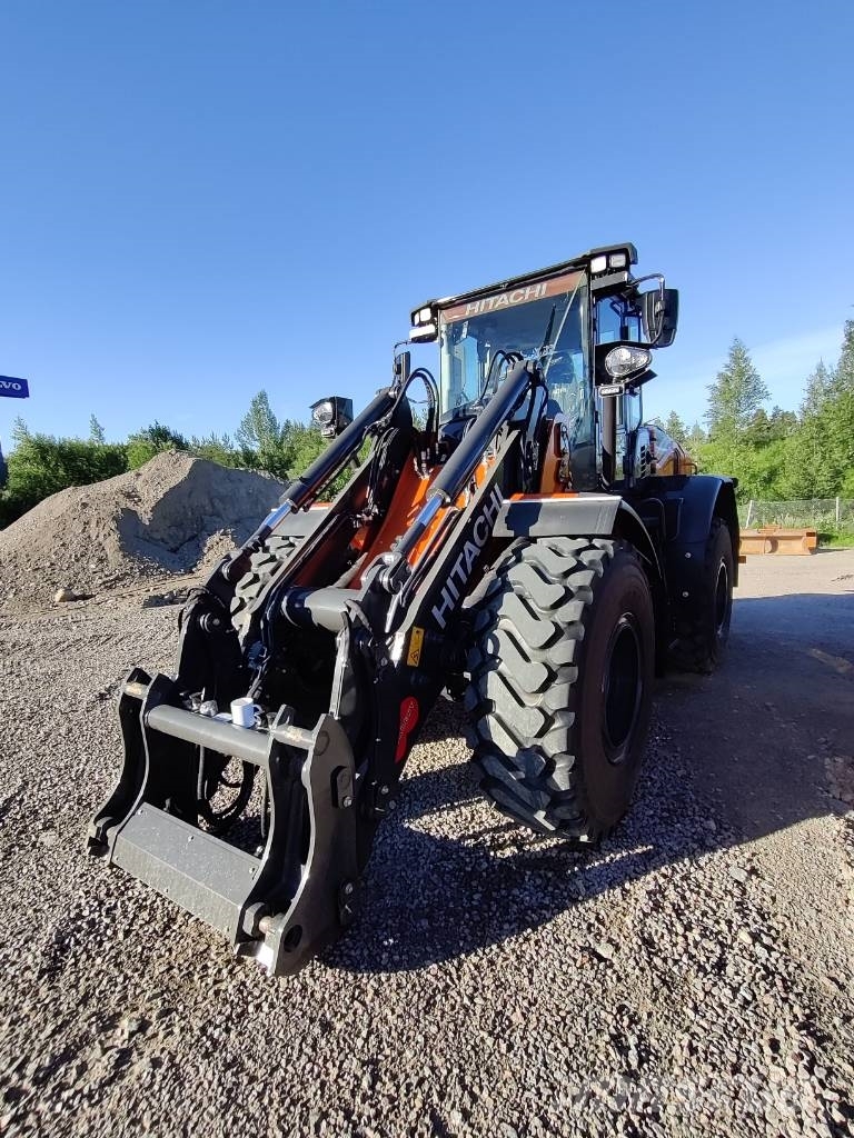Hitachi ZW 180 Kolesové nakladače