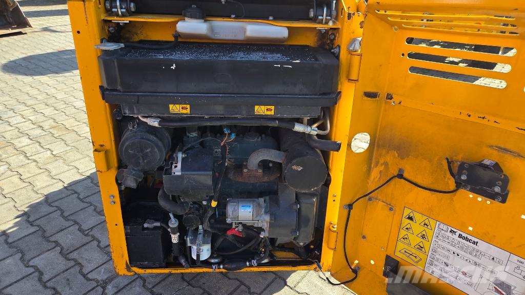 Bobcat S 70 Smykem řízené nakladače