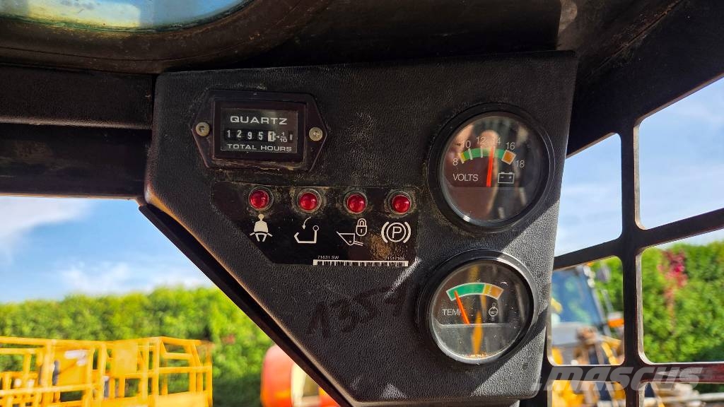 Bobcat S 70 Smykem řízené nakladače