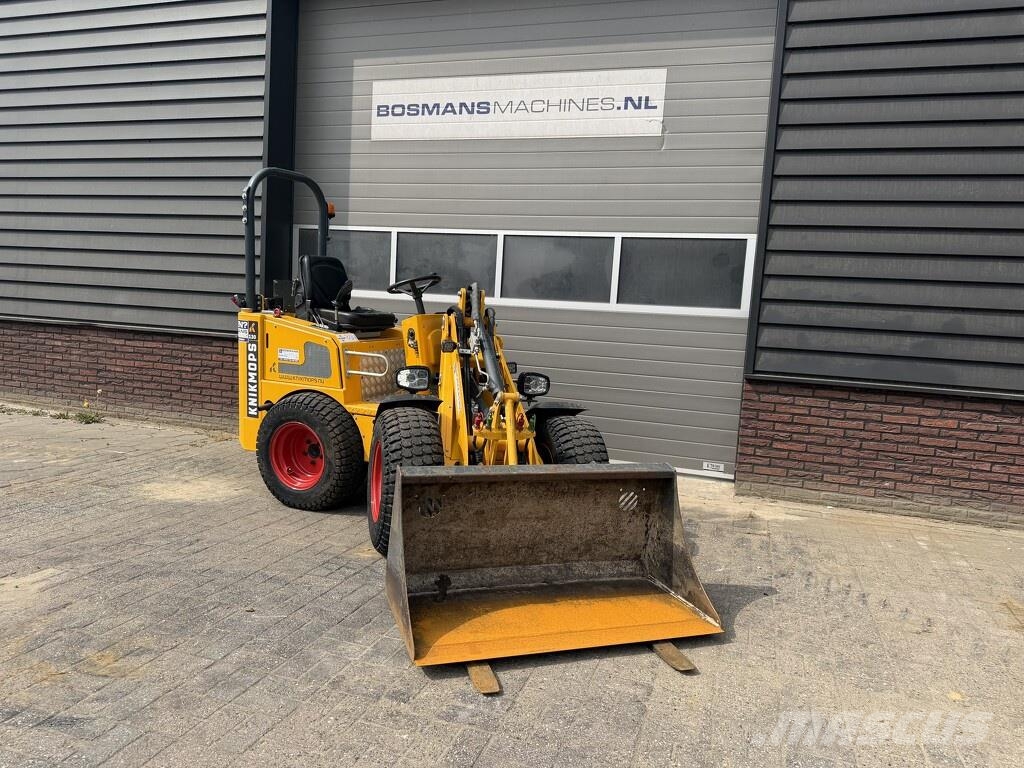 Knikmops 130 minishovel BJ 2024 €490 LEASE لوادر بعجل
