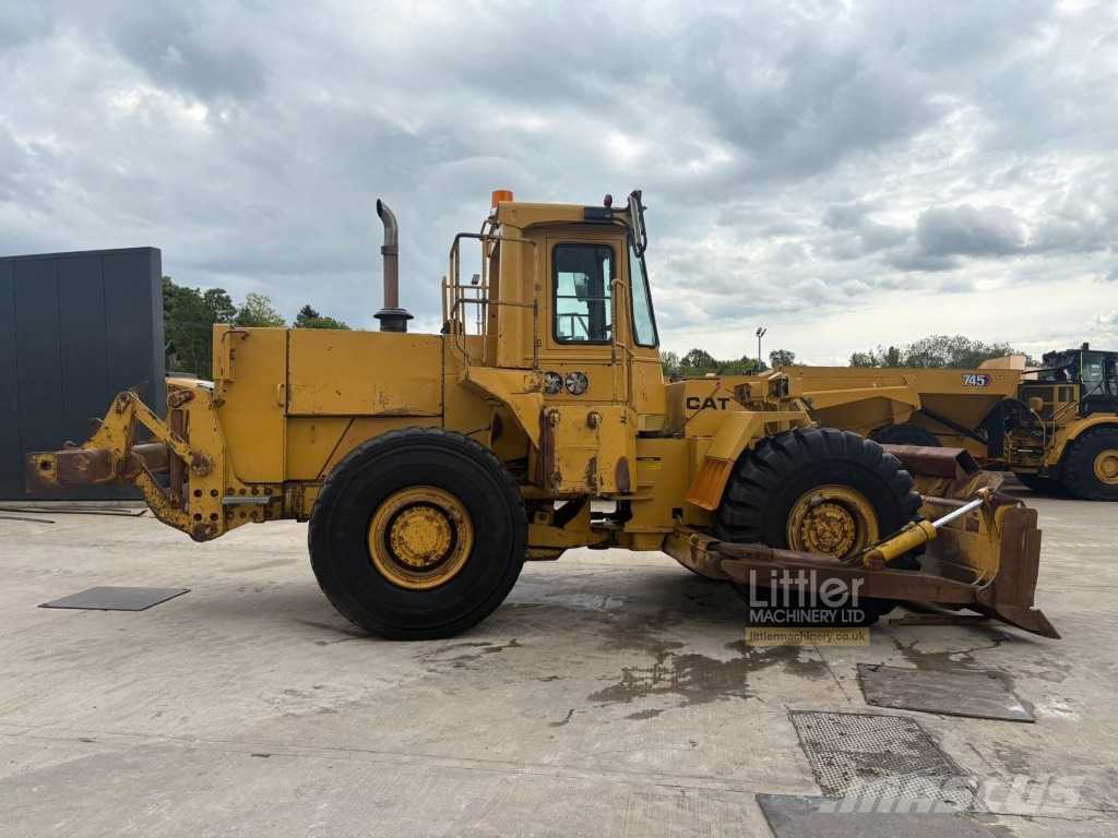 CAT 814 B 輪式推土機