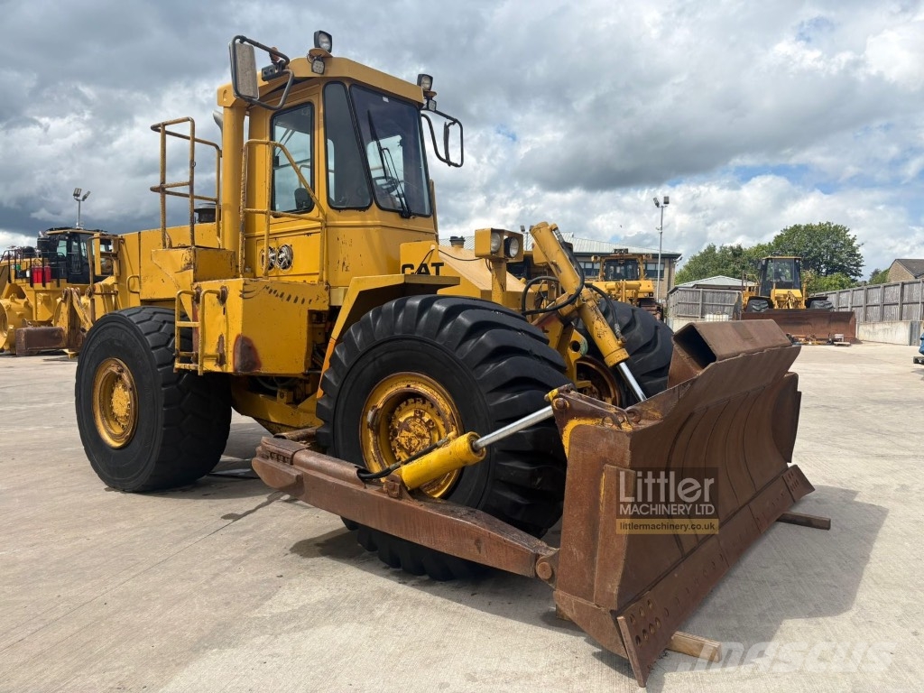 CAT 814 B 輪式推土機