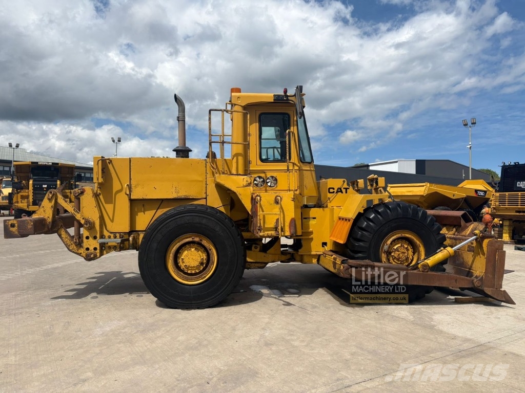 CAT 814 B 輪式推土機