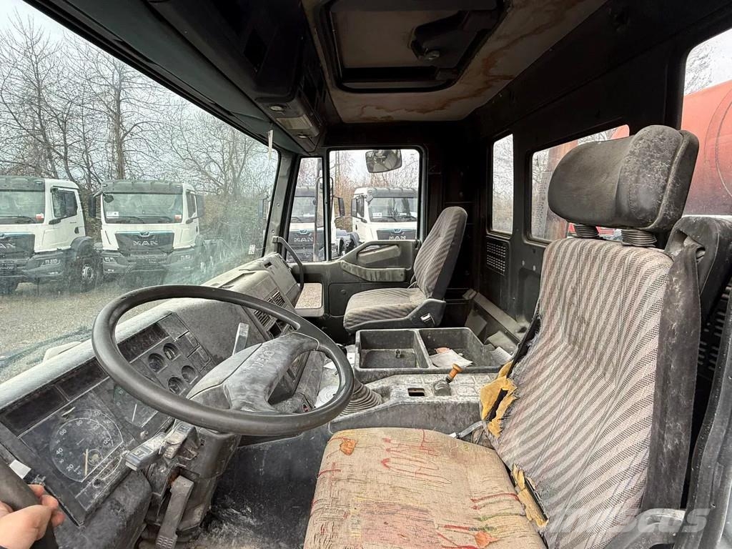 Iveco Eurotrakker 340 EuroTrakker 260 E 340 6X4 Betongbiler