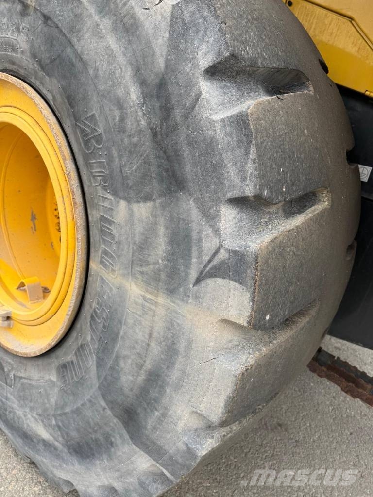 Komatsu WA470-8EO لوادر بعجل