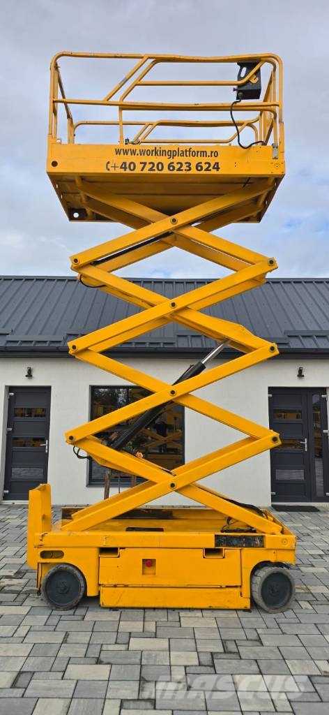 Haulotte Compact 10 Scheren-Arbeitsbühnen