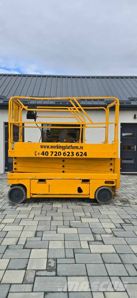 Haulotte Compact 10 Scheren-Arbeitsbühnen