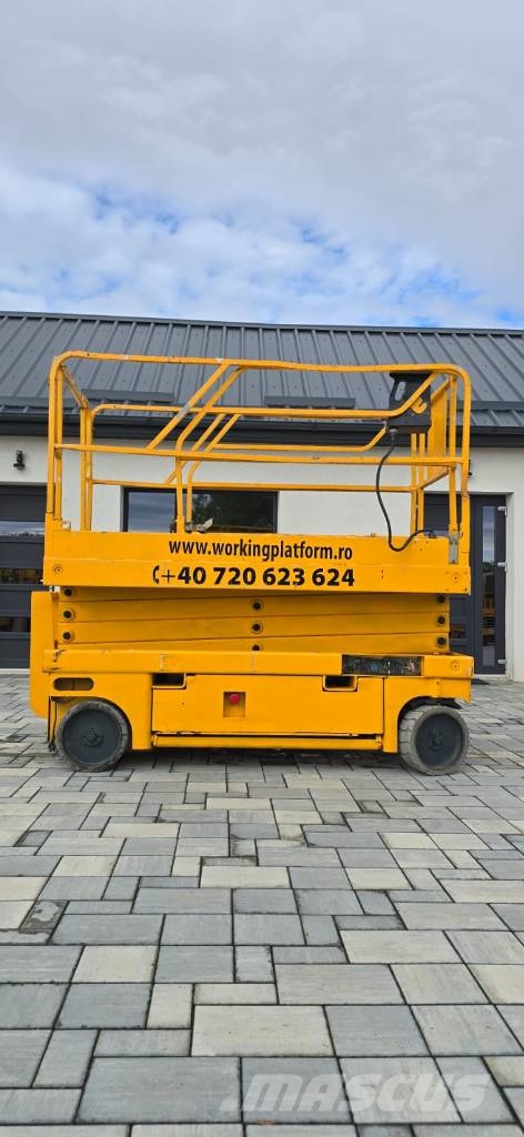 Haulotte Compact 10 Scheren-Arbeitsbühnen