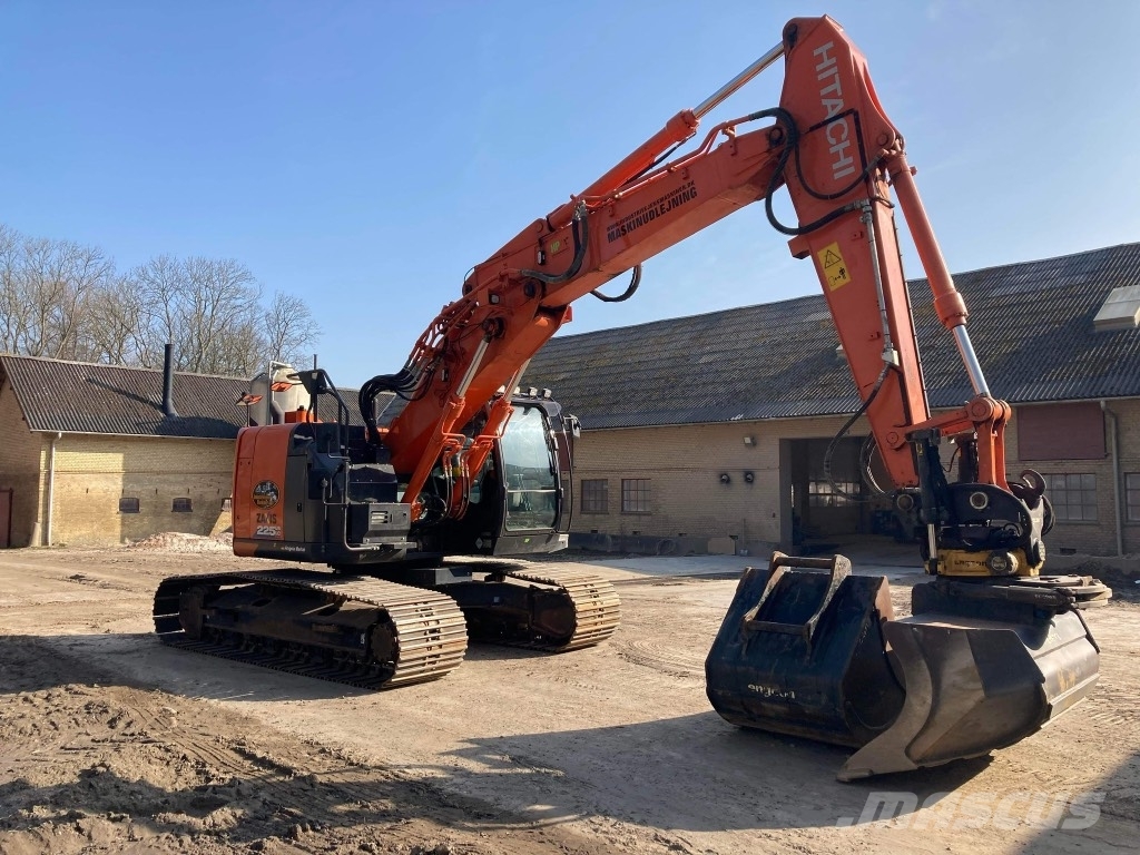 Hitachi ZX 225 US LC-6 Kāpurķēžu ekskavatori