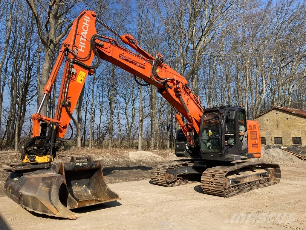 Hitachi ZX 225 US LC-6 Kāpurķēžu ekskavatori