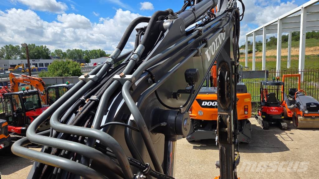 Volvo ECR 145 EL Гусеничные экскаваторы