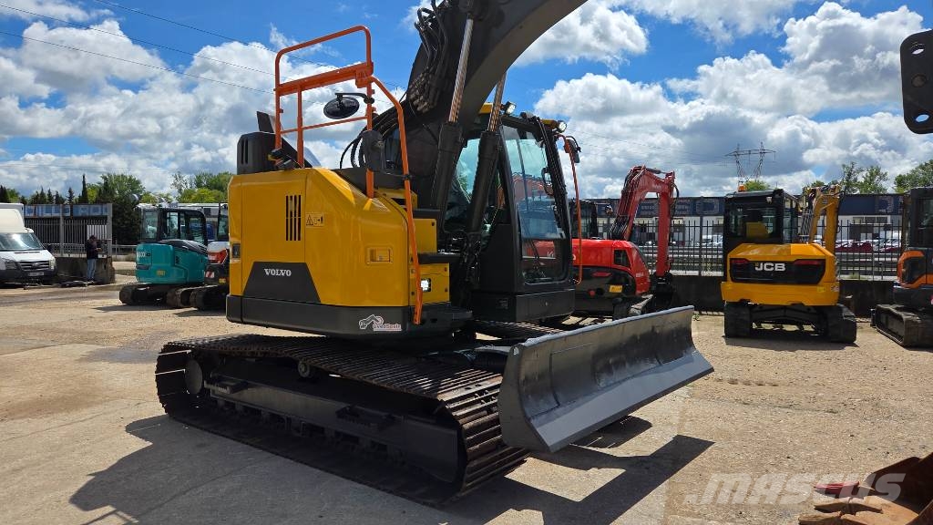 Volvo ECR 145 EL Гусеничные экскаваторы