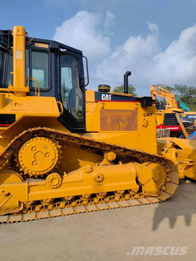 CAT D 6 M 履帶推土機