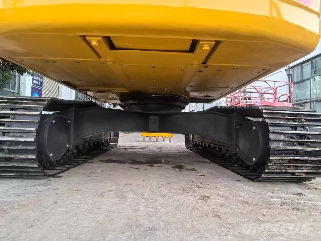 Komatsu PC 240 LC-8 Верижен екскаватор