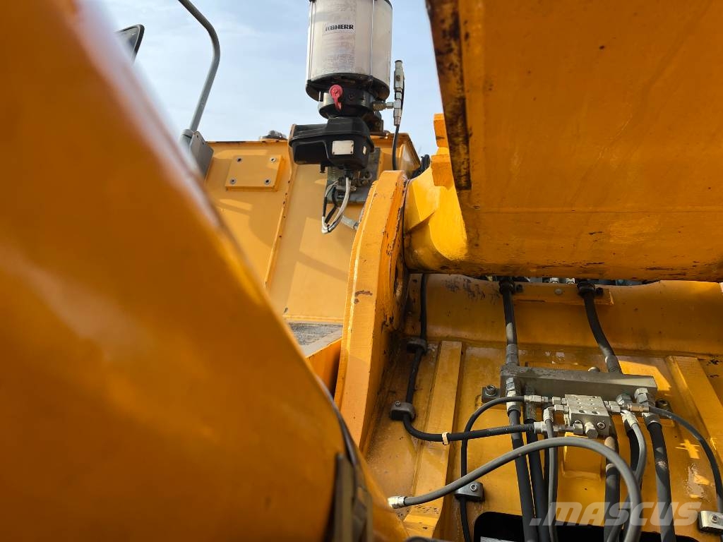 Liebherr R 924 B HD S L Lánctalpas kotrók