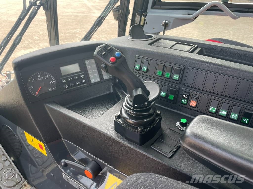 Kässbohrer Pistenbully PB 100 토양관리 장비 - 기타