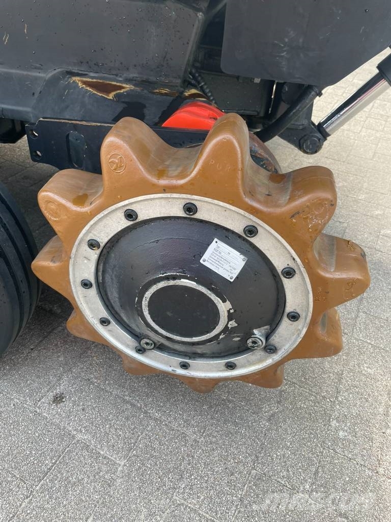 Kässbohrer Pistenbully PB 100 토양관리 장비 - 기타