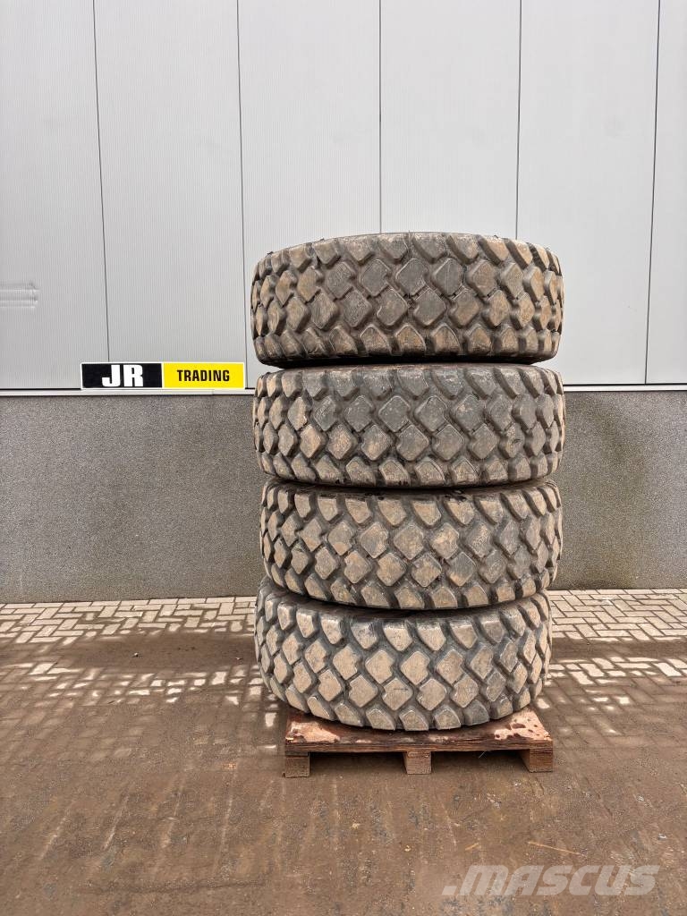 L90H L90G L90F Set of Tires + Rims (NEW) Pneumatici, ruote e cerchioni