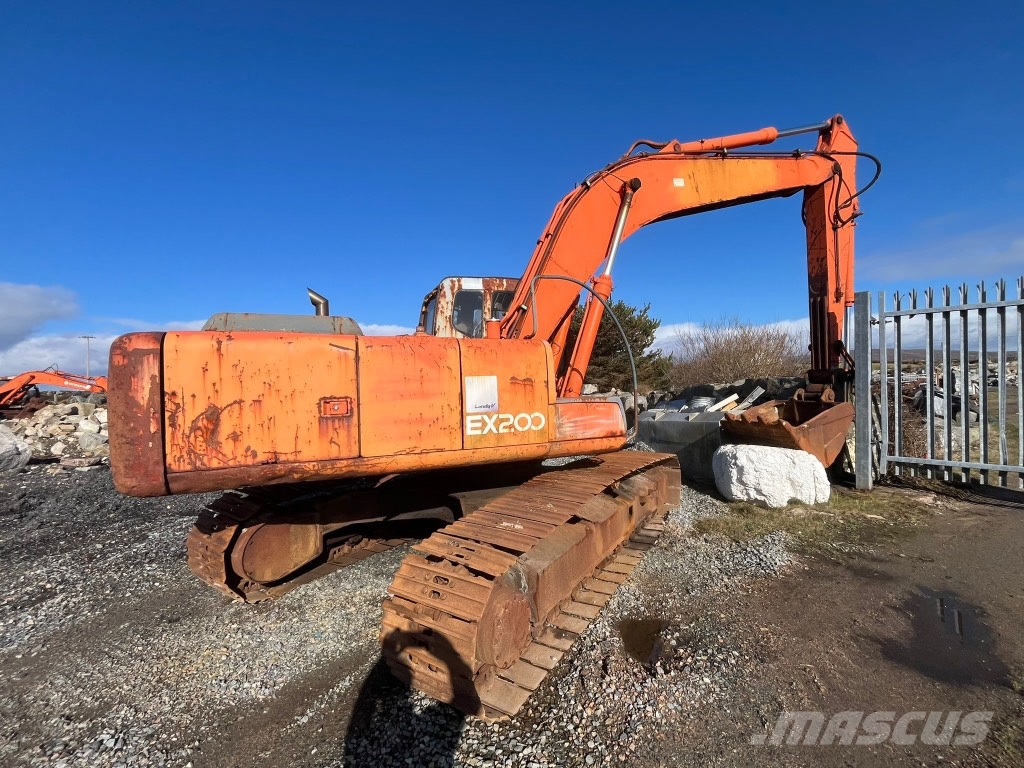 Hitachi EX 200-5 حفارات زحافة