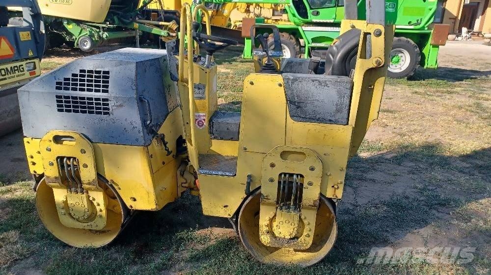 Bomag BW 80 AD مداحل ثنائية الاسطوانة