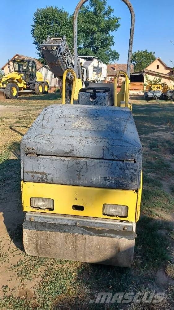 Bomag BW 80 AD مداحل ثنائية الاسطوانة