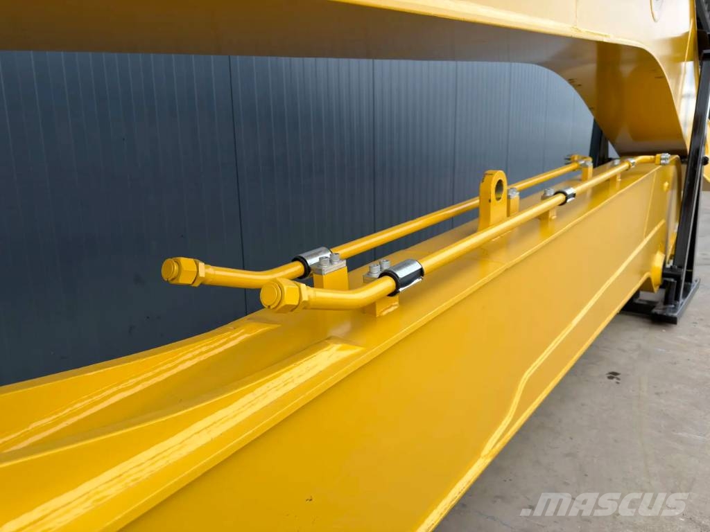 Komatsu PC210 18 mtr Long Reach Equipment جرافات عكسية