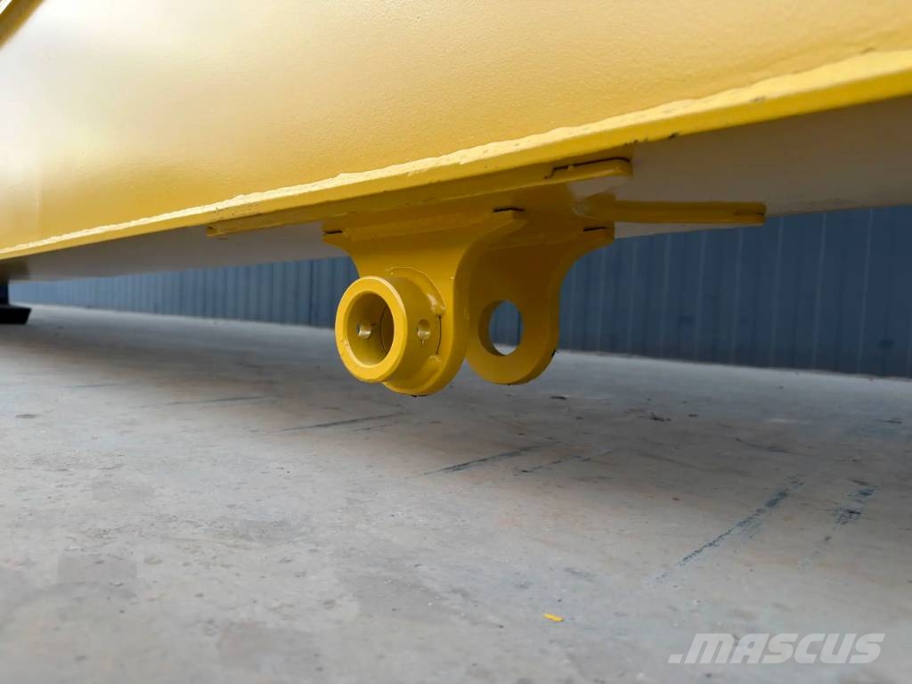 Komatsu PC210 18 mtr Long Reach Equipment جرافات عكسية