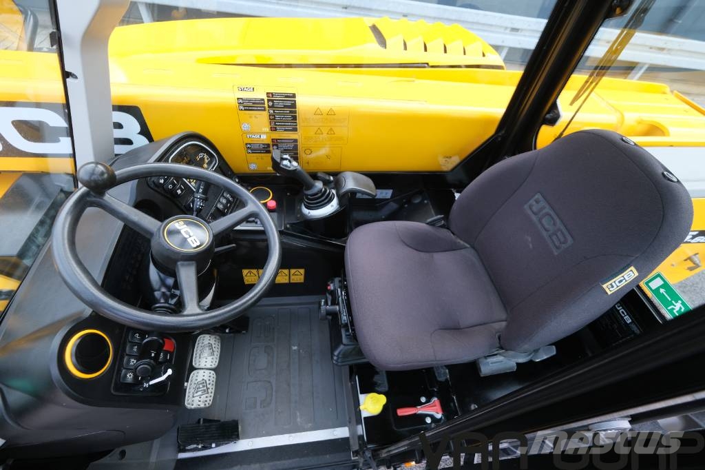 JCB 525-60 Agri Plus A/C | 2024 | 272h Teleskopiskie manipulatori
