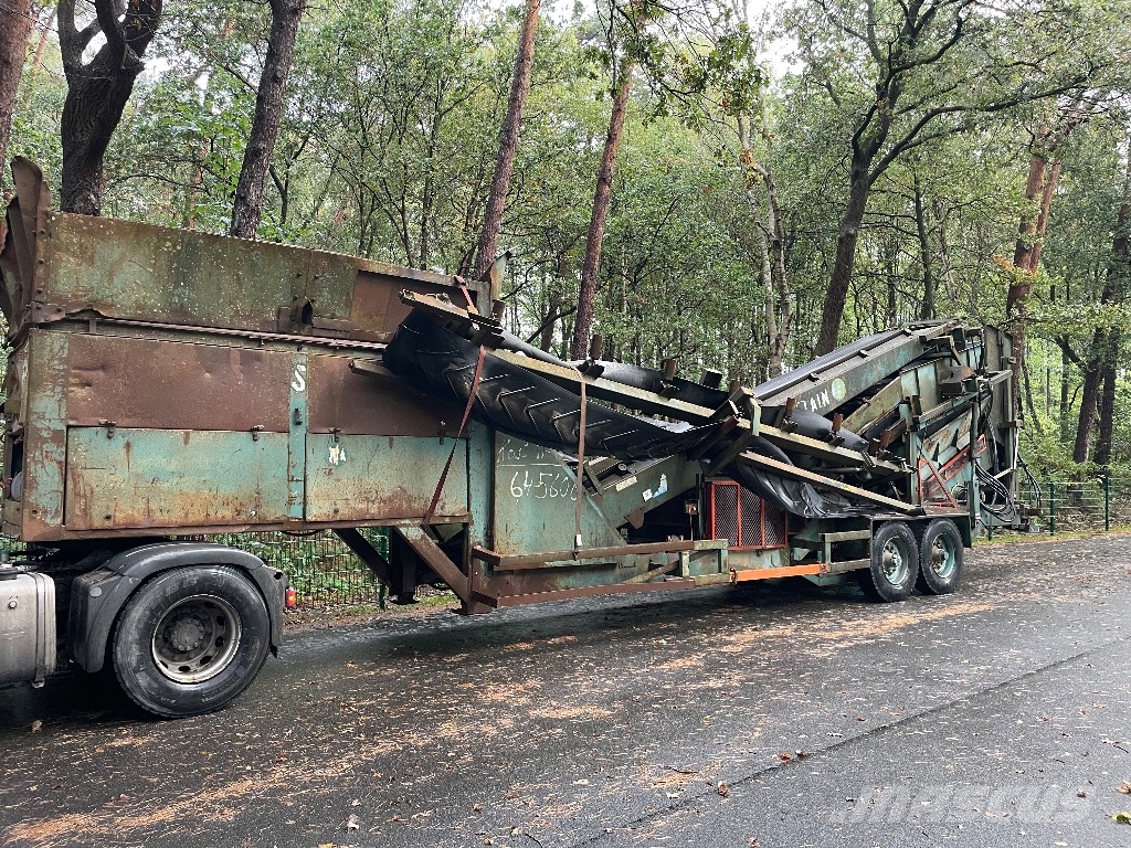 PowerScreen Chieftain Mobile screeners