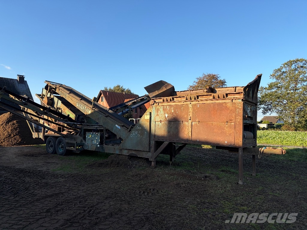 PowerScreen Chieftain Mobile screeners