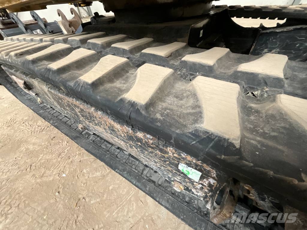CAT 302.7 CR حفارات صغيرة أقل من 7 طن (حفارات صغيرة)