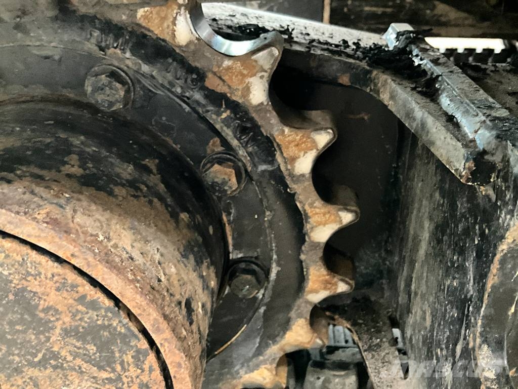 CAT 302.7 CR حفارات صغيرة أقل من 7 طن (حفارات صغيرة)