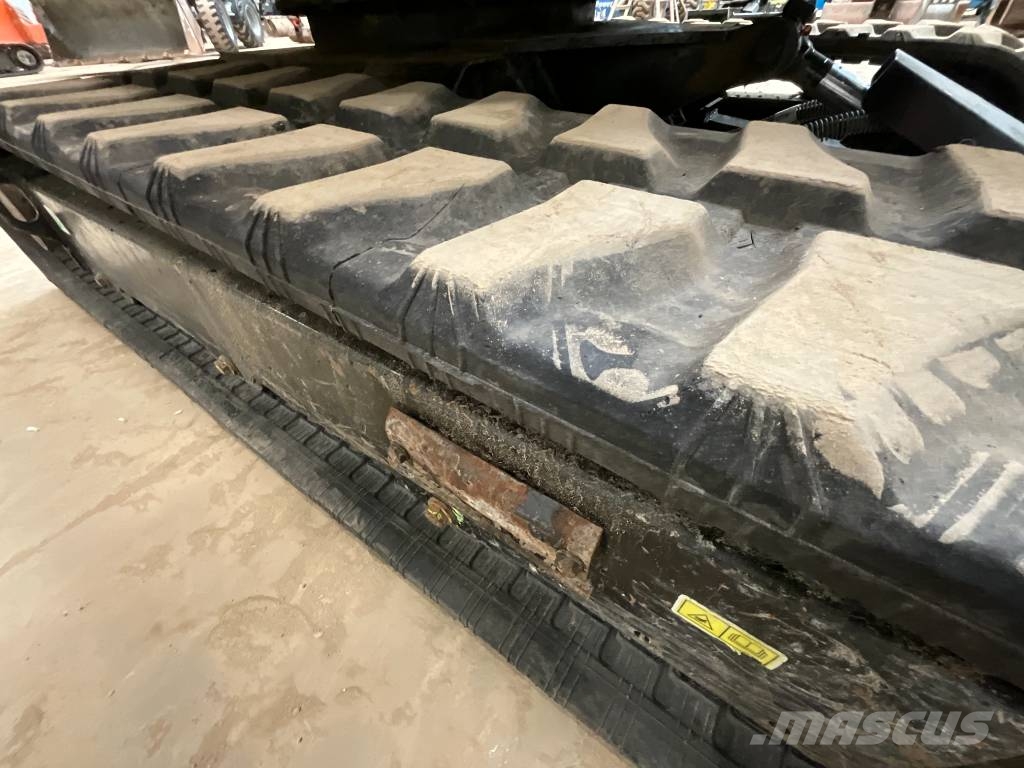 CAT 302.7 CR حفارات صغيرة أقل من 7 طن (حفارات صغيرة)