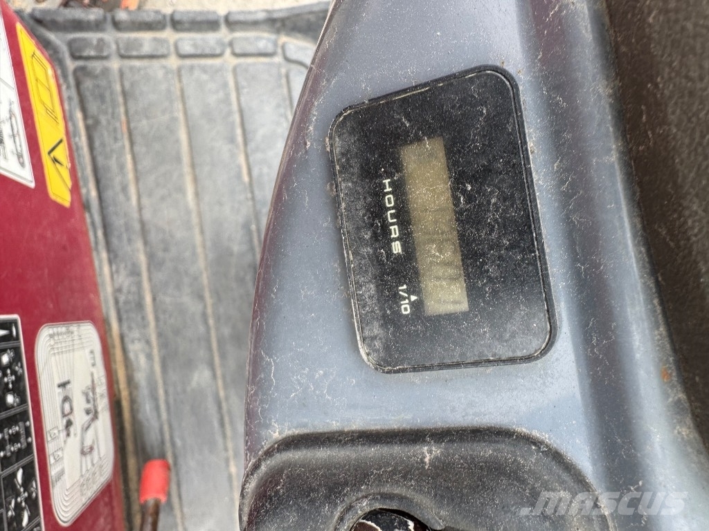 Yanmar SV08 (1E760) حفارات صغيرة أقل من 7 طن (حفارات صغيرة)