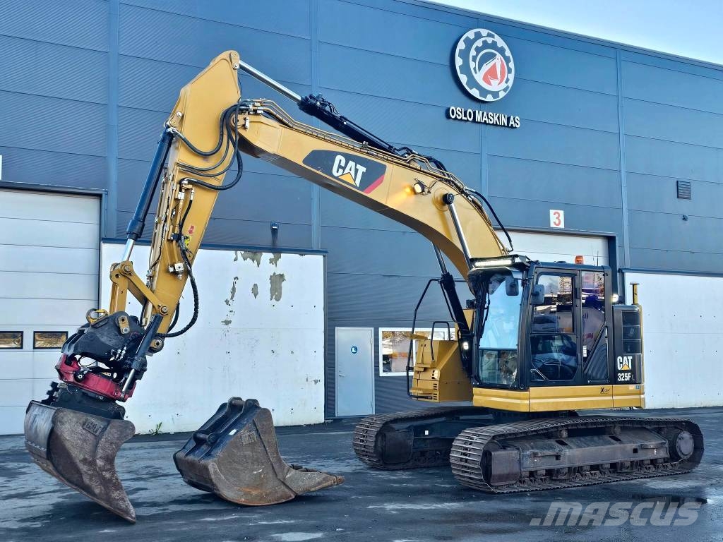CAT 325FLCR Beltegraver