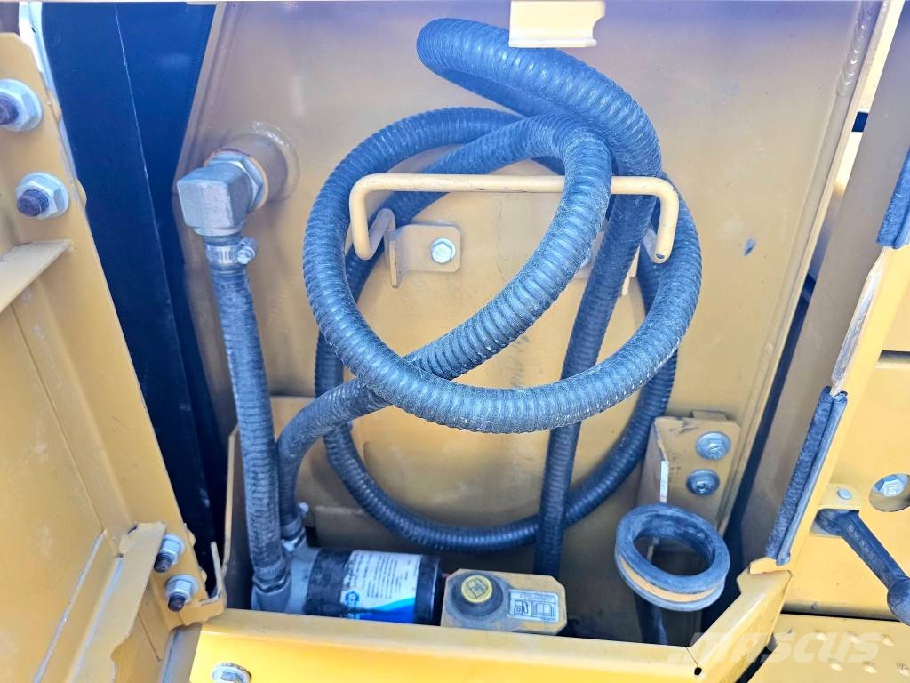 CAT 325FLCR Beltegraver