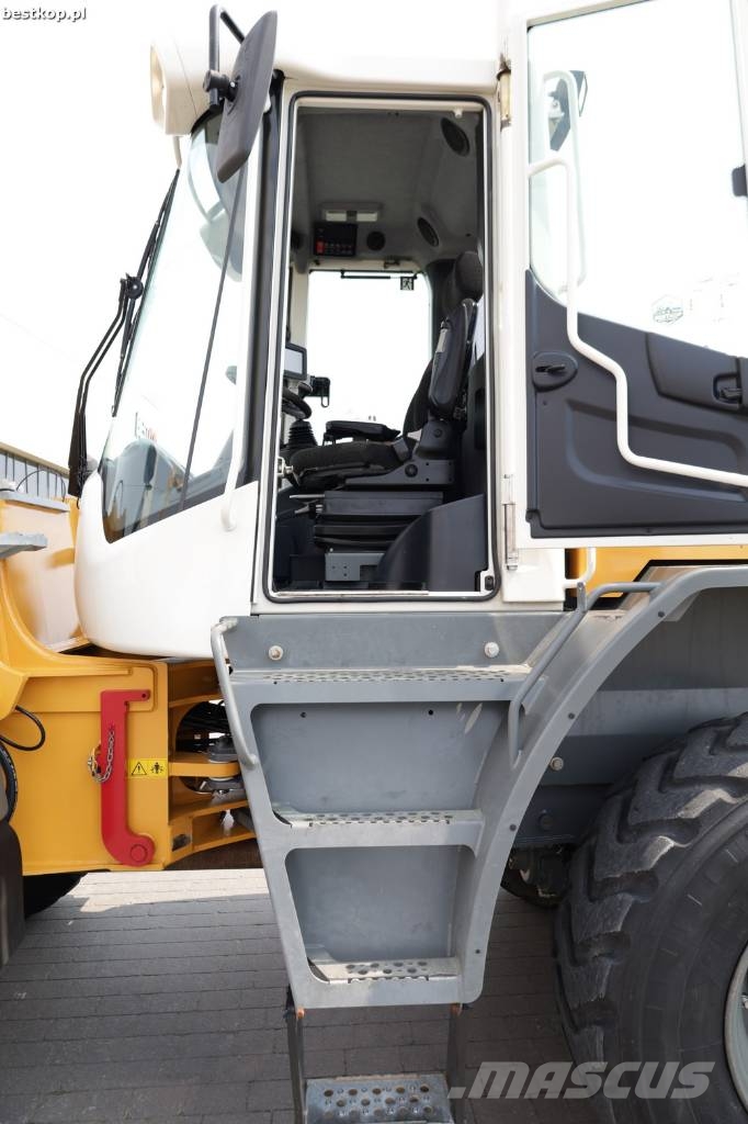 Liebherr L 526 Φορτωτές με λάστιχα (Τροχοφόροι)
