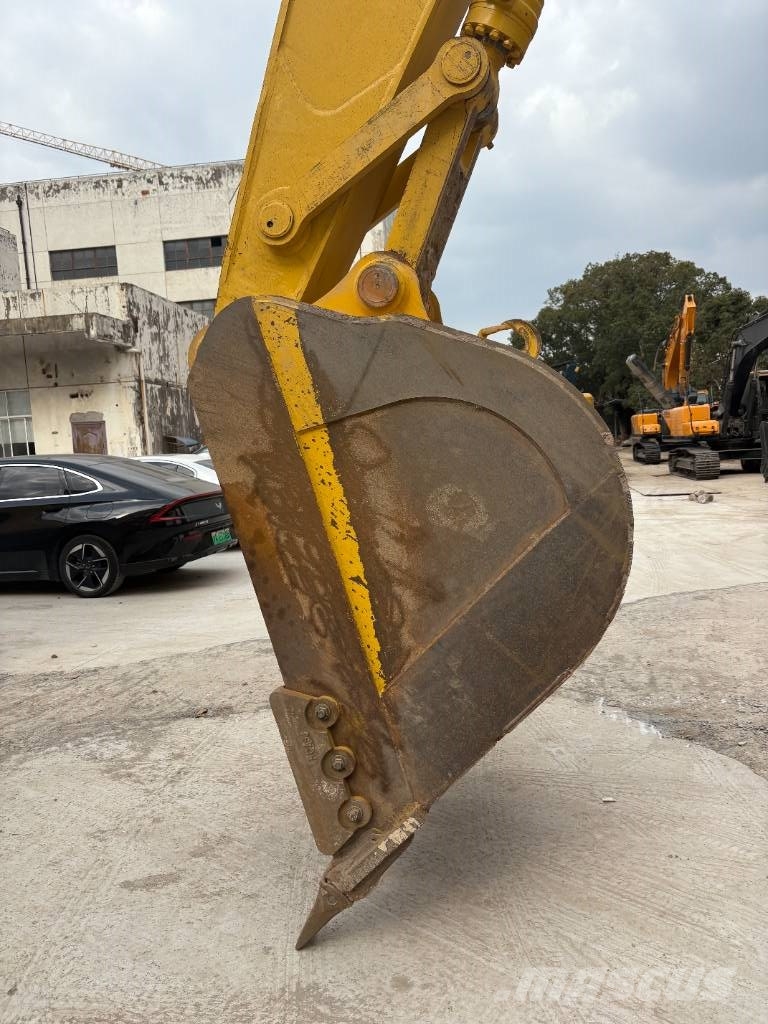 Komatsu PC 400-8 R حفارات زحافة