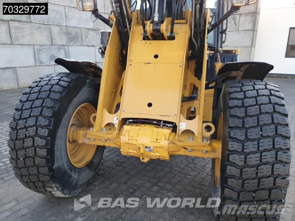 CAT 918 M A/C Wielladers